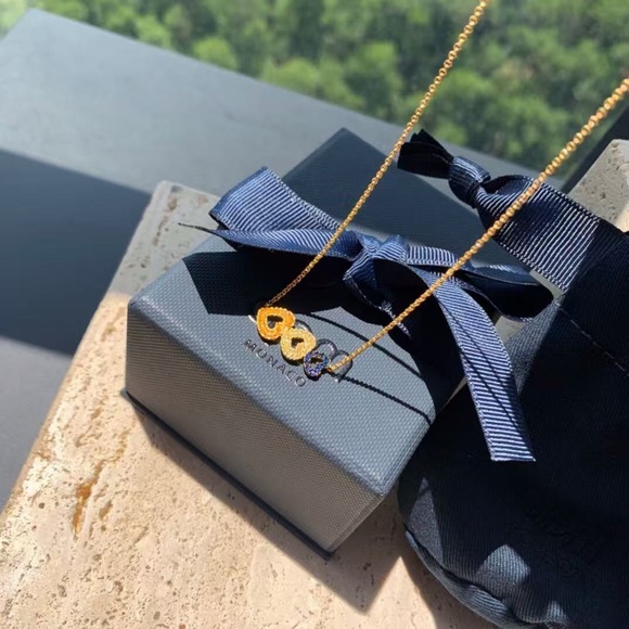 Elegant Gold and Blue Necklace - Picture 1 of 7